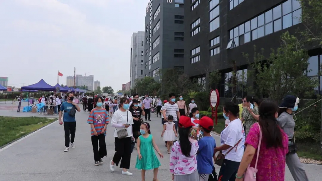 節(jié)后第一天，省委書記王國生來設計城了！